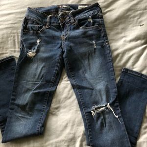 Guess Midrise Skinny Jeans “Sarah Fit”